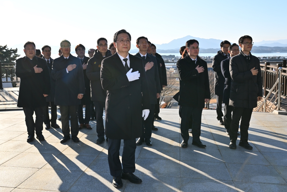 1월 2일 사천 충혼탑 참배 (2) 이미지