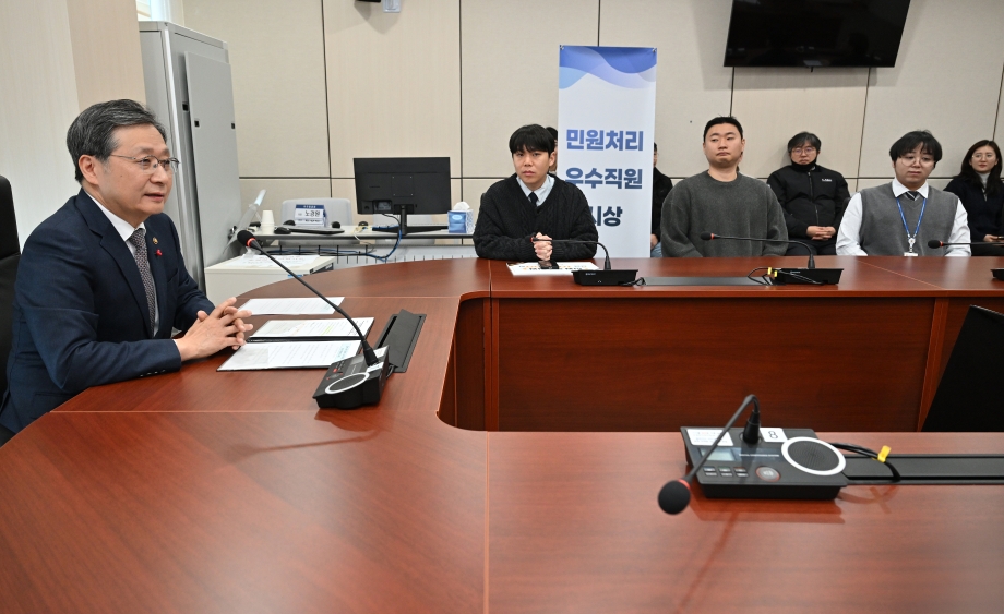 ★12월 23일 민원처리 우수직원 시상 (10).jpg 이미지